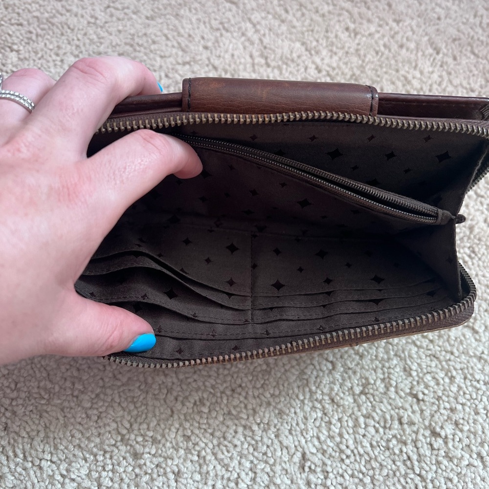 Fossil Women's Metallic Gold and Brown Wallet - Picture 7 of 8